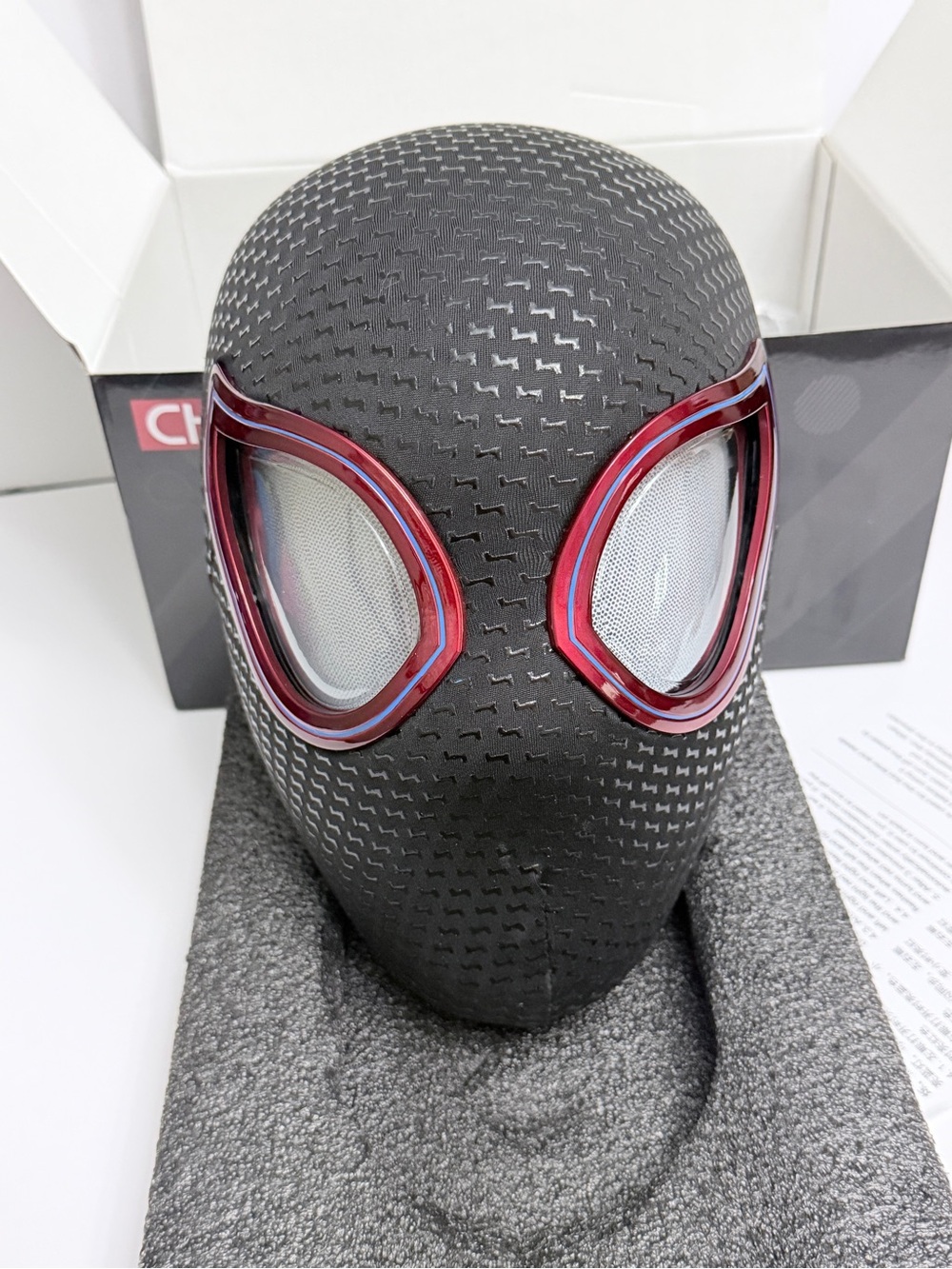 Chudeilo Electronic Spider-Man Mask Miles Morales Style Moving Eyes & Lights